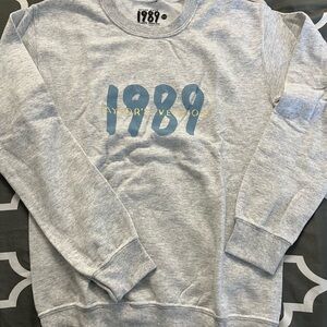 Taylor Swift Heather Gray 1989 Tee